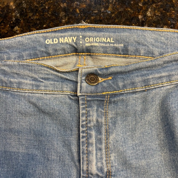 Old Navy Women’s Original Straight Mid Rise Light Wash Denim Jeans Size 20 Tall - Picture 5 of 6